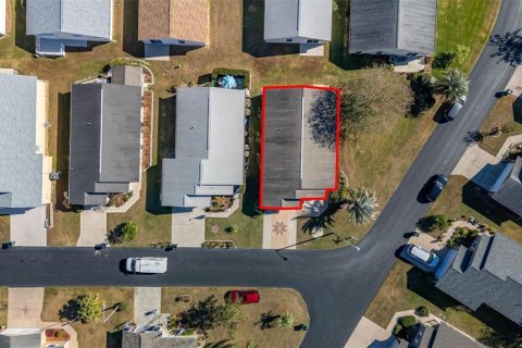 House in Zephyrhills, Florida 2 bedrooms, 133.22 sq.m. № 1716716 - photo 27