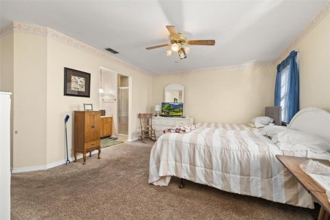 House in Zephyrhills, Florida 2 bedrooms, 133.22 sq.m. № 1716716 - photo 21