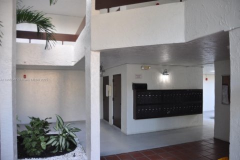Copropriété à louer à Miami, Floride: 2 chambres, 89.65 m2 № 1957100 - photo 3