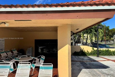 Copropriété à louer à Miami, Floride: 2 chambres, 89.65 m2 № 1957100 - photo 16