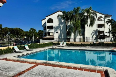 Copropriété à louer à Miami, Floride: 2 chambres, 89.65 m2 № 1957100 - photo 18