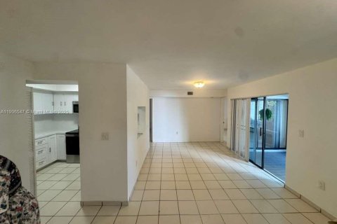 Copropriété à louer à Miami, Floride: 2 chambres, 89.65 m2 № 1957100 - photo 8