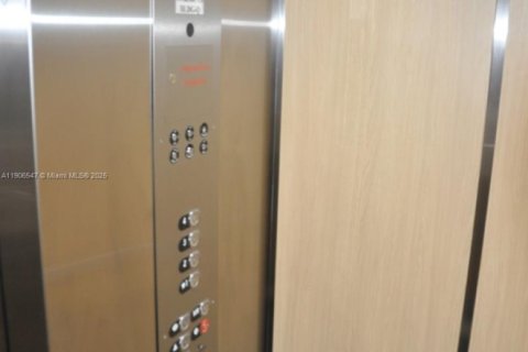 Copropriété à louer à Miami, Floride: 2 chambres, 89.65 m2 № 1957100 - photo 15