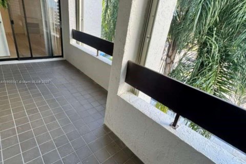 Copropriété à louer à Miami, Floride: 2 chambres, 89.65 m2 № 1957100 - photo 4