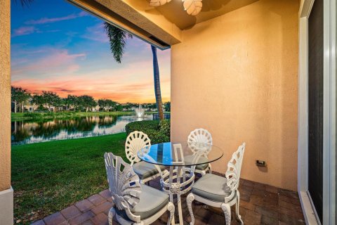 Touwnhouse à vendre à Palm Beach Gardens, Floride: 3 chambres, 211.45 m2 № 2428383 - photo 3