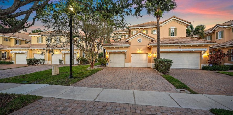 Touwnhouse à Palm Beach Gardens, Floride 3 chambres, 211.45 m2 № 2428383