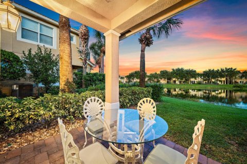 Touwnhouse à vendre à Palm Beach Gardens, Floride: 3 chambres, 211.45 m2 № 2428383 - photo 29