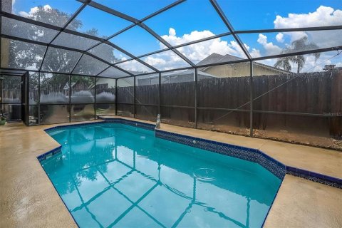 Casa en venta en Brandon, Florida, 4 dormitorios, 183.95 m2 № 1904544 - foto 2