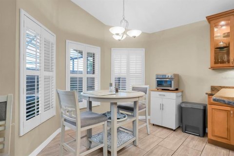 Casa en venta en Brandon, Florida, 4 dormitorios, 183.95 m2 № 1904544 - foto 15