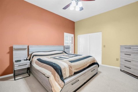 Casa en venta en Brandon, Florida, 4 dormitorios, 183.95 m2 № 1904544 - foto 18