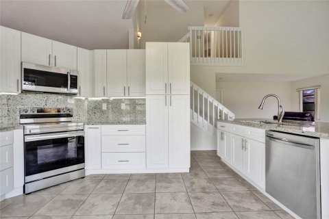 House in Davie, Florida 4 bedrooms, 206.8 sq.m. № 1726401 - photo 4