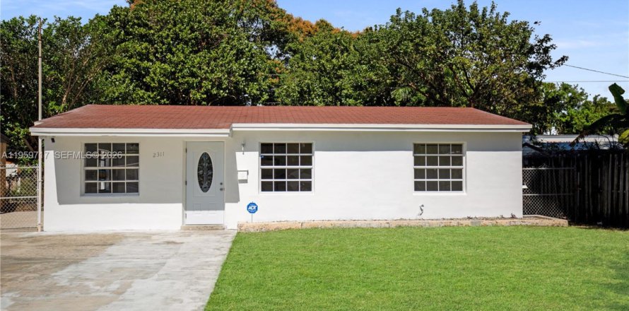 Villa ou maison à Hollywood, Floride 4 chambres, 126.35 m2 № 2025102