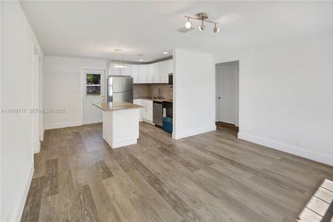 Villa ou maison à vendre à Hollywood, Floride: 4 chambres, 126.35 m2 № 2025102 - photo 14