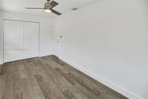 Villa ou maison à vendre à Hollywood, Floride: 4 chambres, 126.35 m2 № 2025102 - photo 20