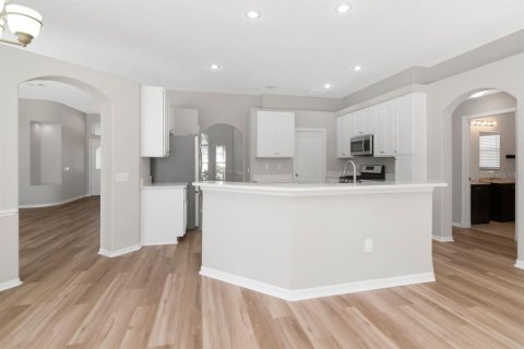 Casa en venta en Wesley Chapel, Florida, 4 dormitorios, 220.36 m2 № 2377461 - foto 19