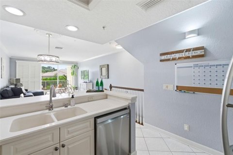 Townhouse in Oldsmar, Florida 3 bedrooms, 170.38 sq.m. № 2196067 - photo 13