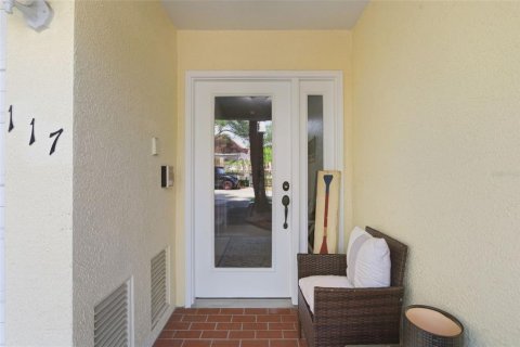 Townhouse in Oldsmar, Florida 3 bedrooms, 170.38 sq.m. № 2196067 - photo 4