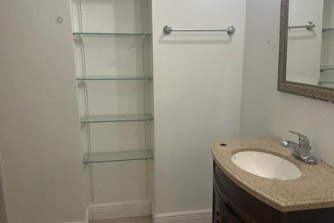 Condo in Kissimmee, Florida, 2 bedrooms  № 1783397 - photo 12