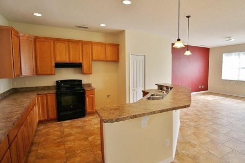 House in Grand Island, Florida 3 bedrooms, 177.81 sq.m. № 1835985 - photo 8