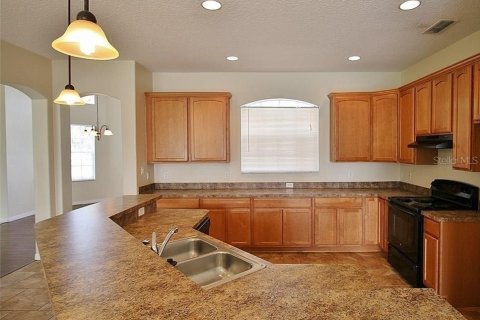 House in Grand Island, Florida 3 bedrooms, 177.81 sq.m. № 1835985 - photo 10