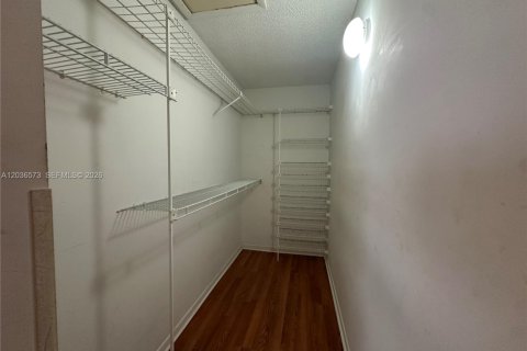 Copropriété à louer à Miami, Floride: 1 chambre, 64.29 m2 № 2084521 - photo 15