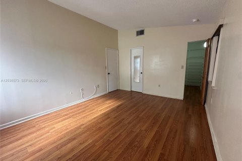 Copropriété à louer à Miami, Floride: 1 chambre, 64.29 m2 № 2084521 - photo 12