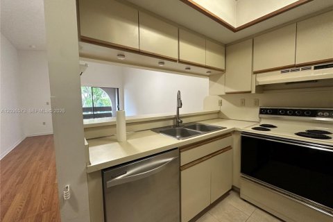 Copropriété à louer à Miami, Floride: 1 chambre, 64.29 m2 № 2084521 - photo 3
