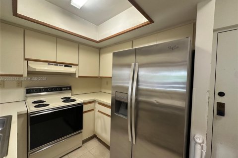 Copropriété à louer à Miami, Floride: 1 chambre, 64.29 m2 № 2084521 - photo 4