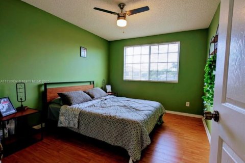 House in Pembroke Pines, Florida 4 bedrooms, 202.06 sq.m. № 1797055 - photo 30
