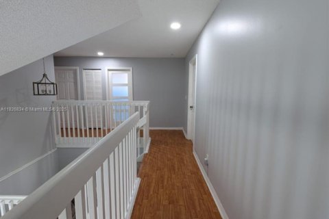 House in Pembroke Pines, Florida 4 bedrooms, 202.06 sq.m. № 1797055 - photo 15