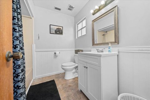 House in Hawthorne, Florida 2 bedrooms, 141.77 sq.m. № 1839080 - photo 12
