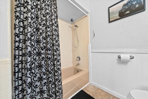 House in Hawthorne, Florida 2 bedrooms, 141.77 sq.m. № 1839080 - photo 13