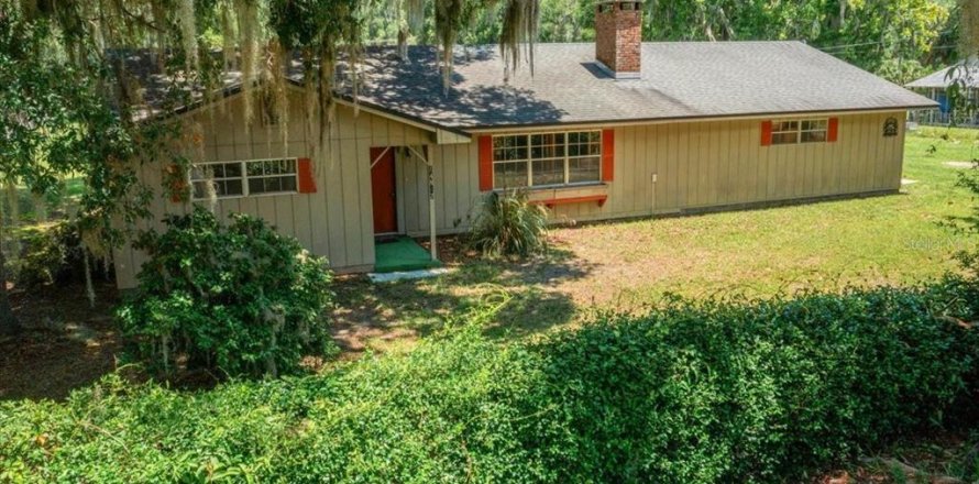 House in Hawthorne, Florida 2 bedrooms, 141.77 sq.m. № 1839080