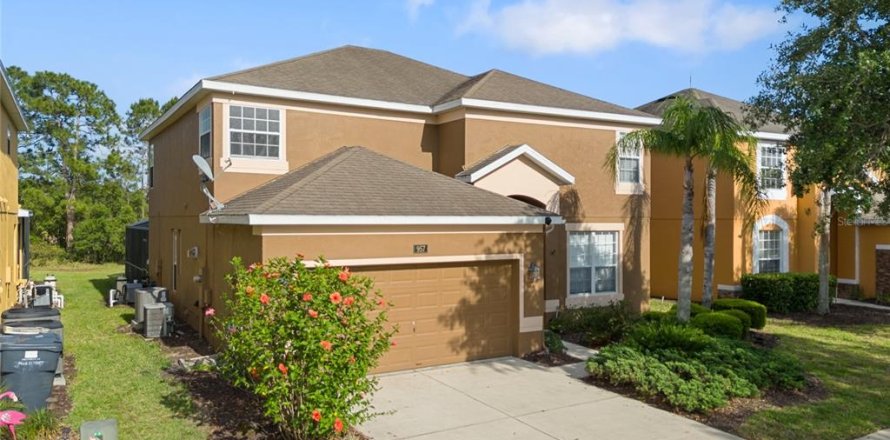 House in Davenport, Florida 4 bedrooms, 237.27 sq.m. № 1673100