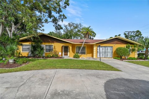Villa ou maison à vendre à Sarasota, Floride: 5 chambres, 190.45 m2 № 1884105 - photo 4