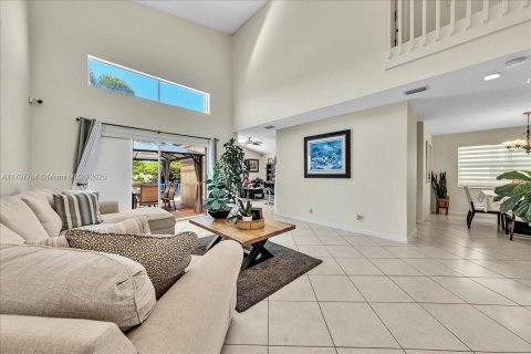 Casa en venta en Miramar, Florida, 3 dormitorios, 172.98 m2 № 1752627 - foto 4