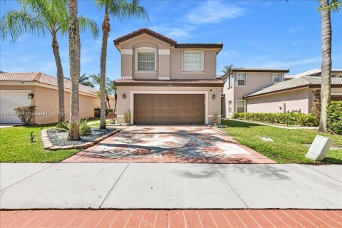 Casa en venta en Miramar, Florida, 3 dormitorios, 172.98 m2 № 1752627 - foto 2