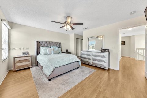 Casa en venta en Miramar, Florida, 3 dormitorios, 172.98 m2 № 1752627 - foto 16