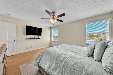 Casa en venta en Miramar, Florida, 3 dormitorios, 172.98 m2 № 1752627 - foto 17