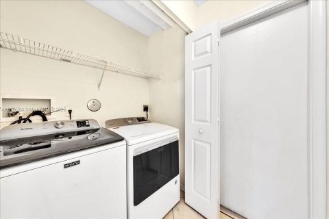 Casa en venta en Miramar, Florida, 3 dormitorios, 172.98 m2 № 1752627 - foto 24