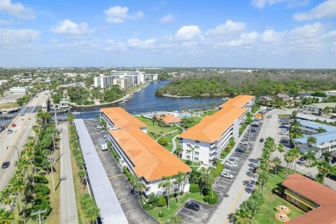 Condo in Deerfield Beach, Florida, 2 bedrooms  № 2181249 - photo 20