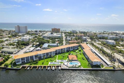 Condo in Deerfield Beach, Florida, 2 bedrooms  № 2181249 - photo 24