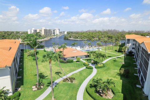 Condo in Deerfield Beach, Florida, 2 bedrooms  № 2181249 - photo 29
