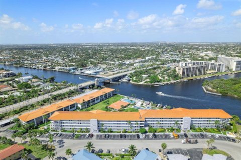 Condo in Deerfield Beach, Florida, 2 bedrooms  № 2181249 - photo 21