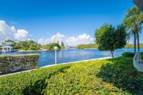 Condo in Deerfield Beach, Florida, 2 bedrooms  № 2181249 - photo 6