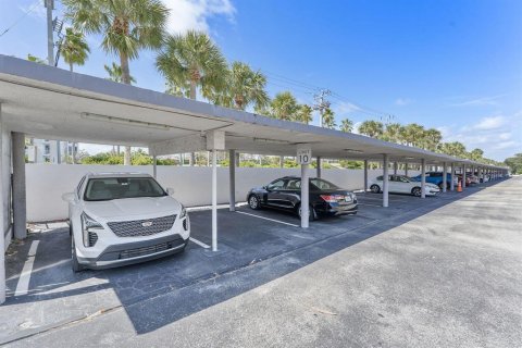 Condo in Deerfield Beach, Florida, 2 bedrooms  № 2181249 - photo 18