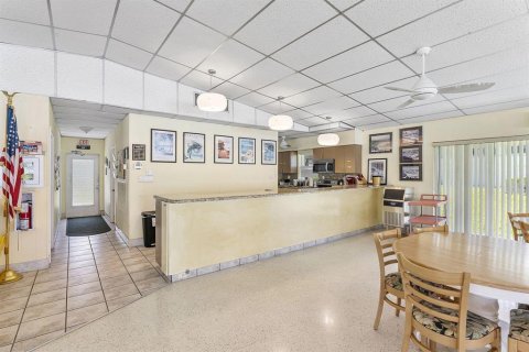 Condo in Deerfield Beach, Florida, 2 bedrooms  № 2181249 - photo 12