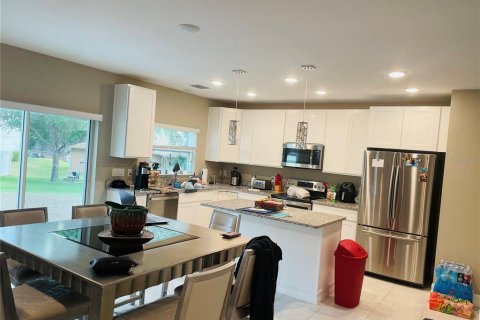 Casa en venta en Fruitland Park, Florida, 3 dormitorios, 208.29 m2 № 1732475 - foto 7