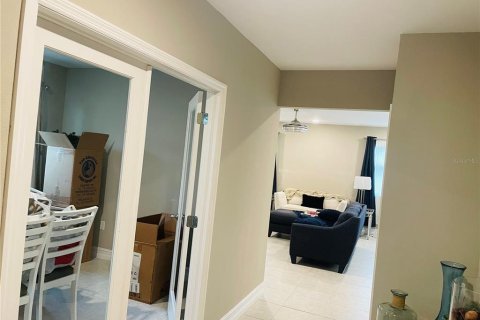 Casa en venta en Fruitland Park, Florida, 3 dormitorios, 208.29 m2 № 1732475 - foto 6