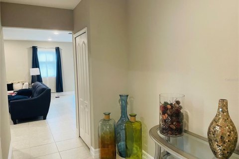 Casa en venta en Fruitland Park, Florida, 3 dormitorios, 208.29 m2 № 1732475 - foto 5